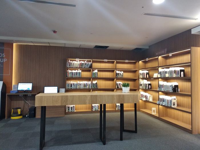 國立臺灣圖書館 · 1樓資訊檢索區天花格柵設計裝修工程 照片9